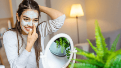 wellhealthorganic.com:winter-skin-care-tips-home-remedies-to-keep-your-skin-moisturised